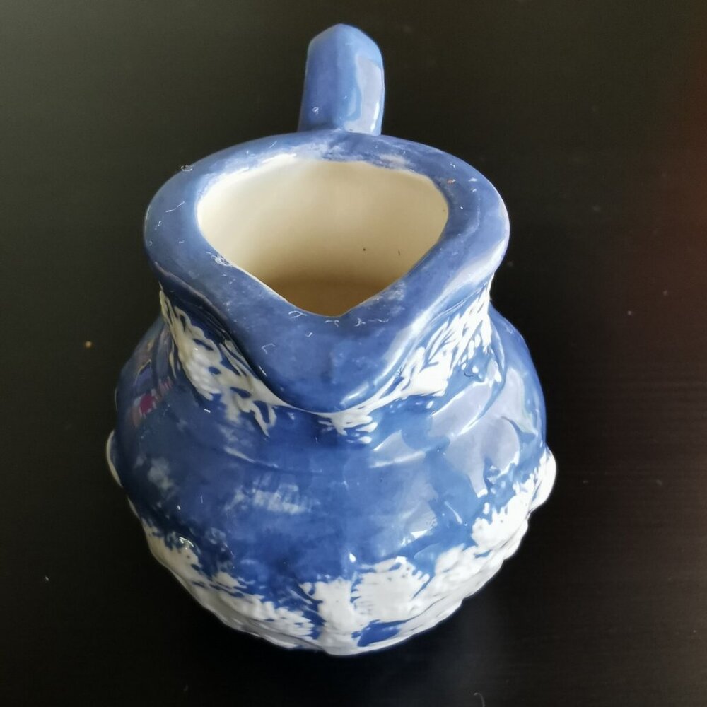 Vintage Royal Blue and White Colonial Scene 2.7” Pitcher, Signed - Picture 5 of 5